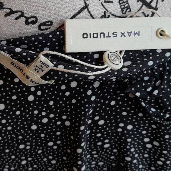 Max Studio Blouse NWT - Picture 6 of 7